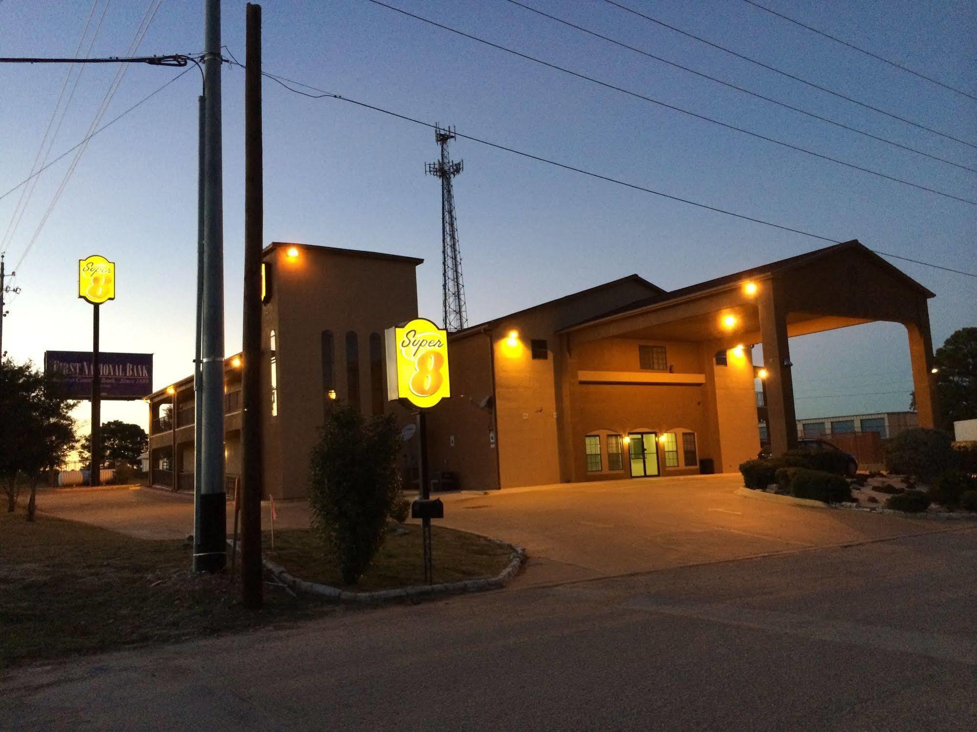 ซูเปอร์ 8 บาย วินด์แฮม บาสทรอป เท็กซัส Motel แบสทร็อป ภายนอก รูปภาพ